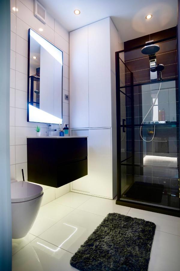 Suiteangel - Luxury Design Condo With Free Garage Budapest Ngoại thất bức ảnh