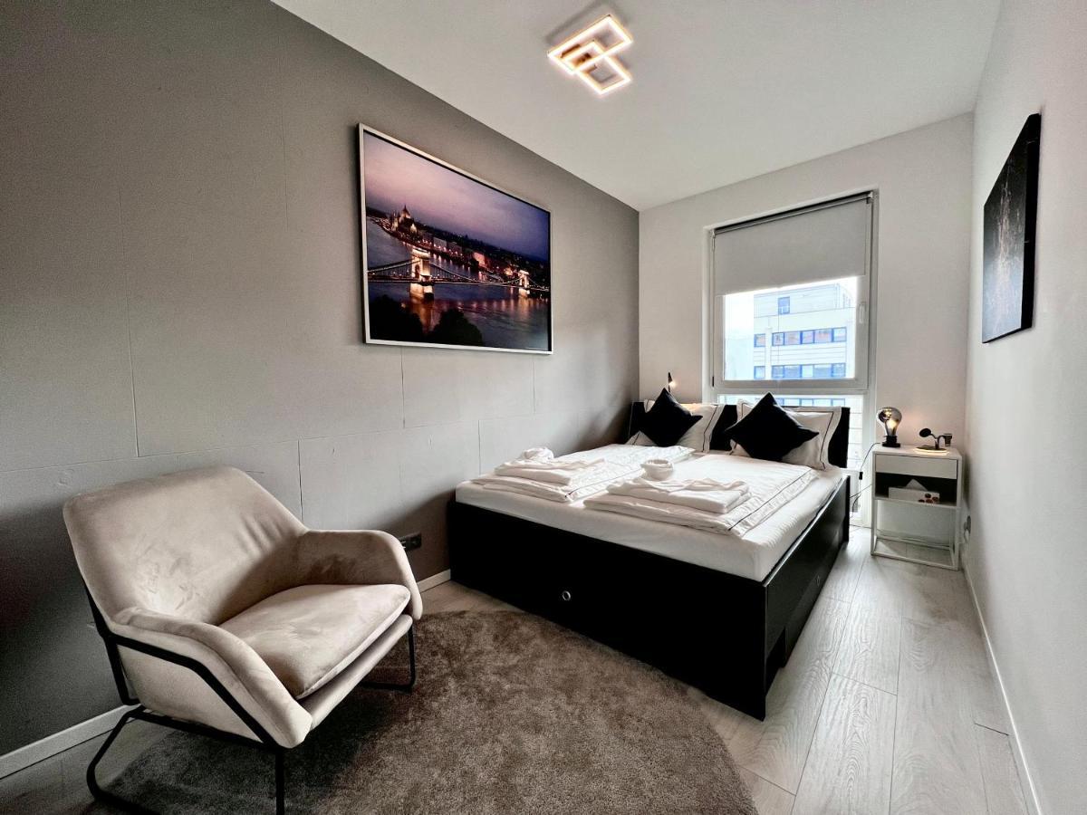 Suiteangel - Luxury Design Condo With Free Garage Budapest Ngoại thất bức ảnh