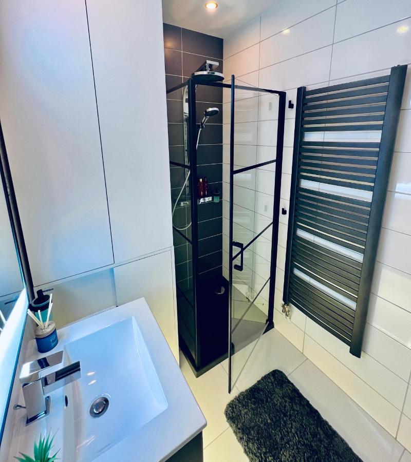 Suiteangel - Luxury Design Condo With Free Garage Budapest Ngoại thất bức ảnh